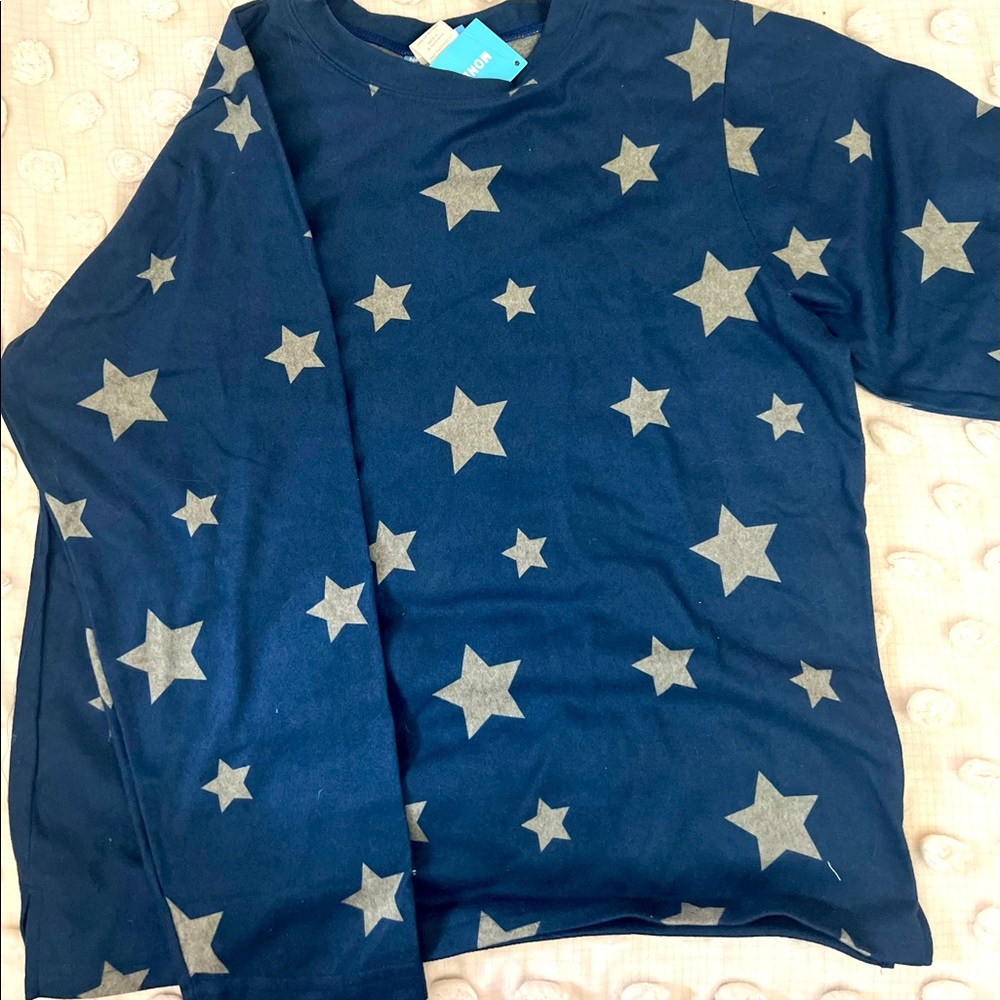 Soft light summer sweater poly/super light fleece new with tags.